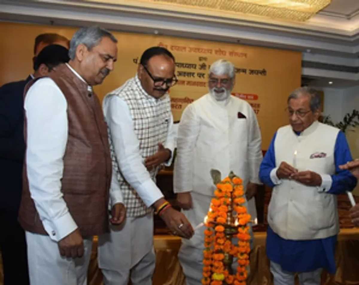 देश की तरक्की के लिए नई तकनीक को करें ग्रहण : एनके सिंह